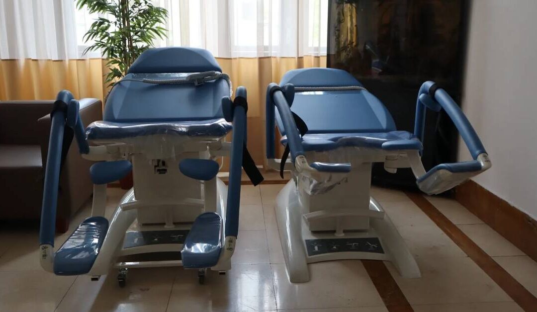 Donacija ginekoloških stolica Gracie Linet